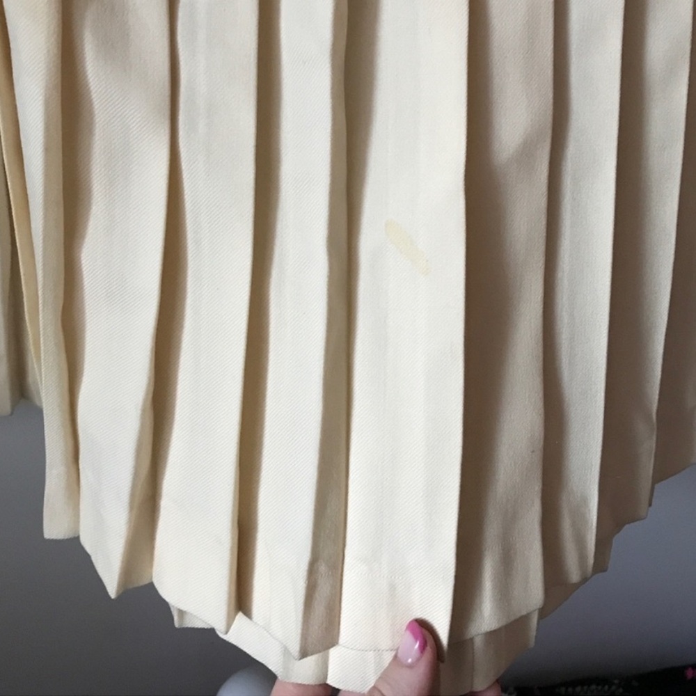Christian Dior Cream Pleated Skirt - Picture 2 of 4